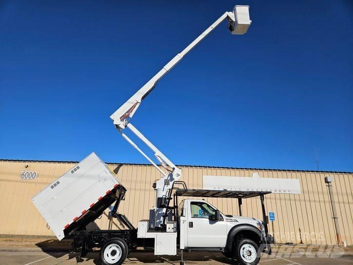 Ford F-550 Truck mounted platforms