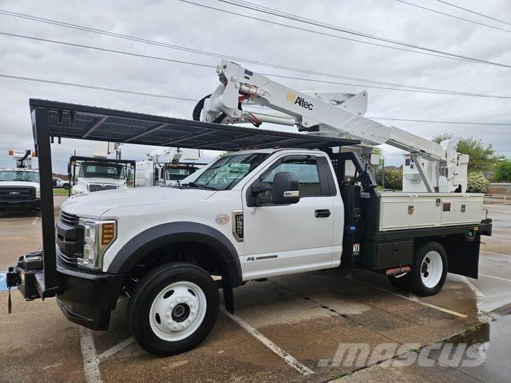 Ford F-550 Truck mounted platforms
