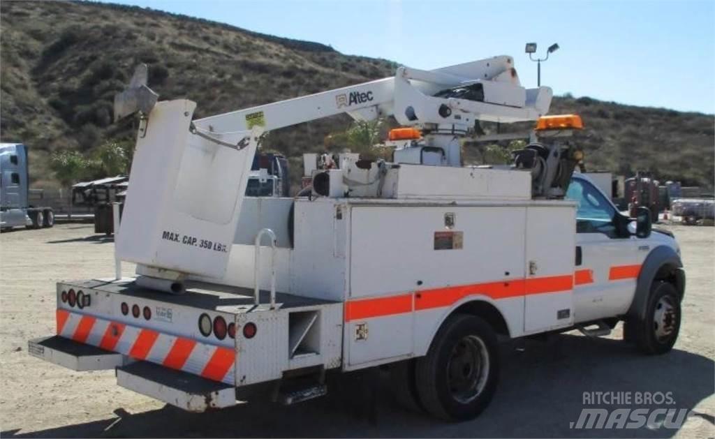 Ford F-550 Truck mounted platforms