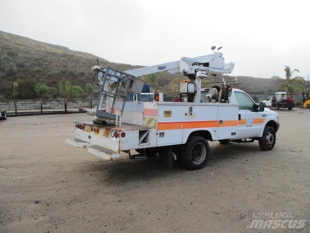 Ford F-550 Truck mounted platforms