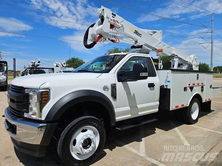 Ford F-550 Truck mounted platforms