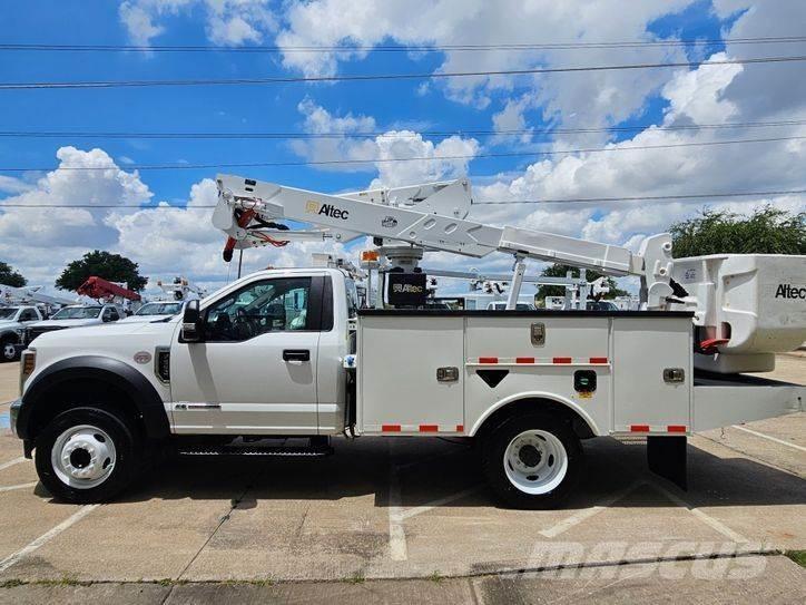 Ford F-550 Truck mounted platforms