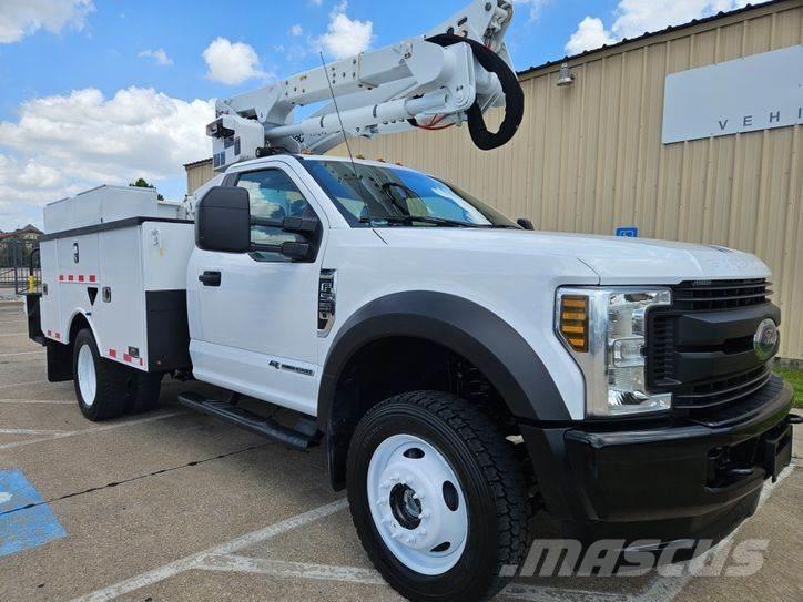 Ford F-550 Truck mounted platforms