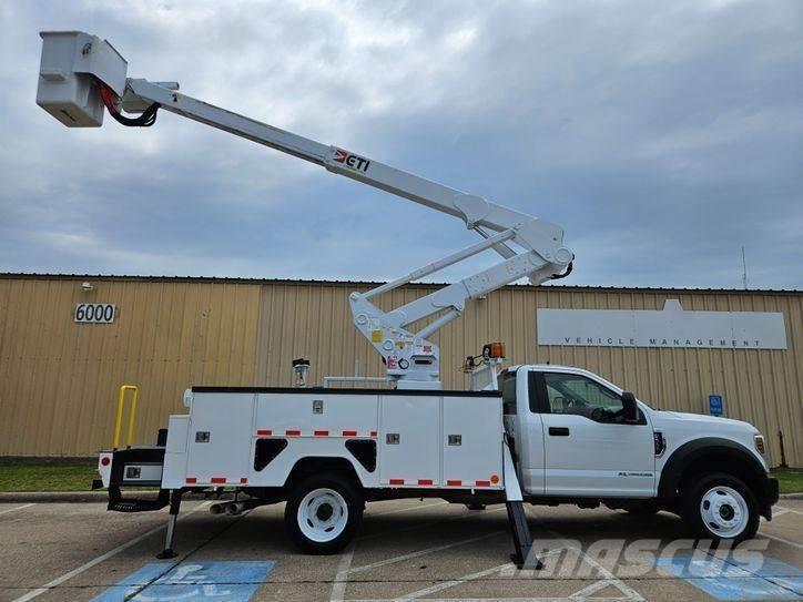 Ford F-550 Truck mounted platforms