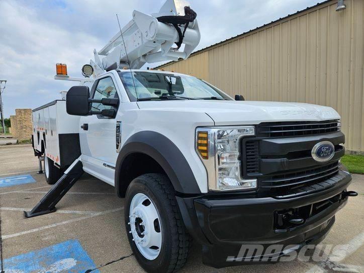 Ford F-550 Truck mounted platforms