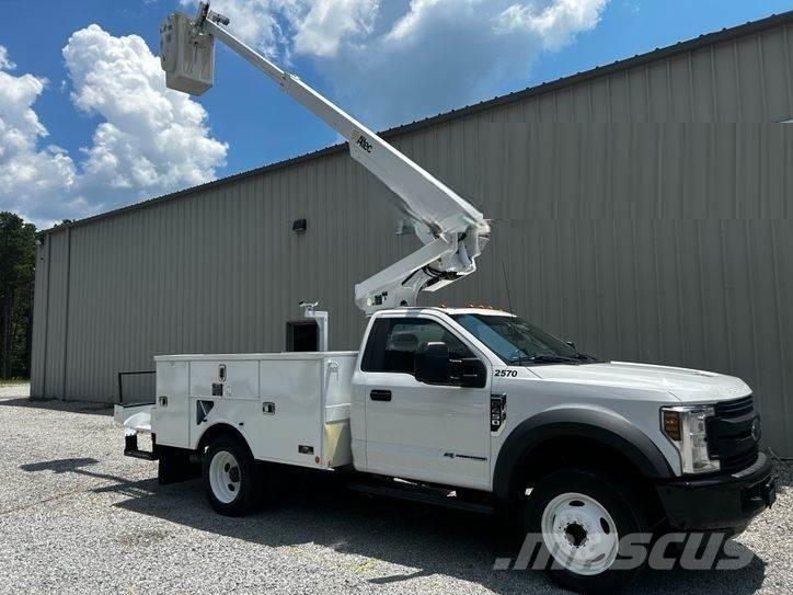 Ford F-550 Truck mounted platforms