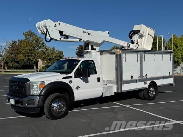Ford F-550 Truck mounted platforms