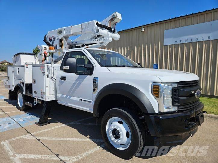 Ford F-550 Truck mounted platforms