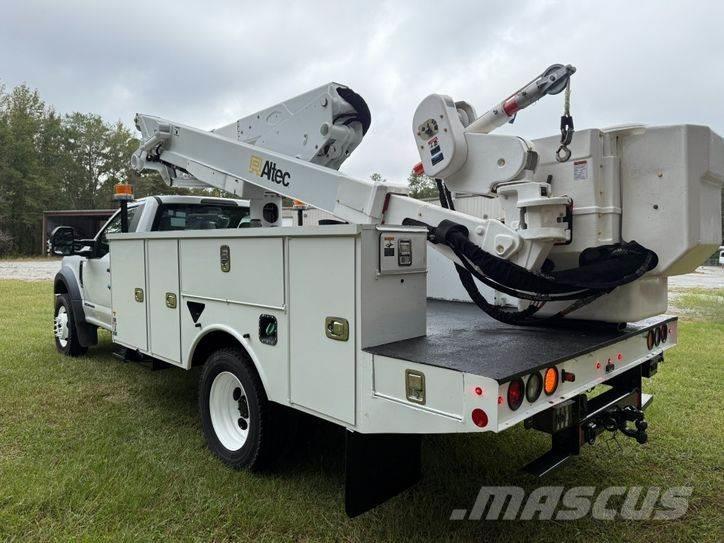 Ford F-550 Truck mounted platforms