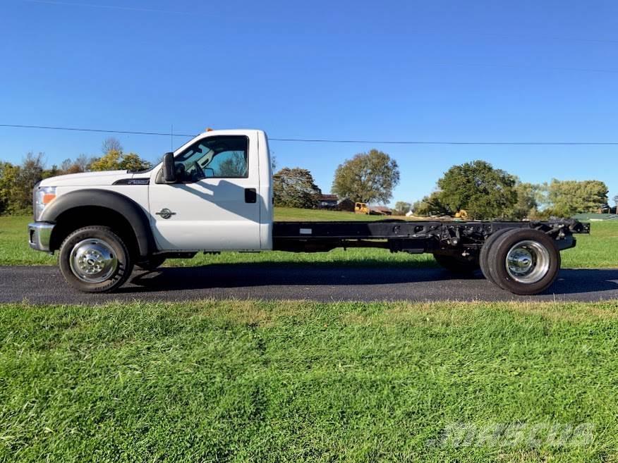 Ford F-550 Chassis Cab trucks