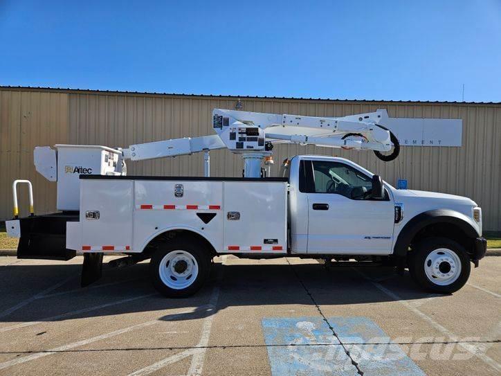 Ford F-550 Truck mounted platforms