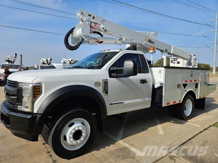 Ford F-550 Truck mounted platforms
