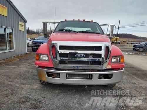Ford F-650 Transport vehicles