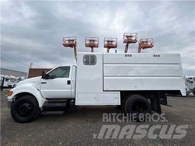Ford F-750 Wood chip trucks