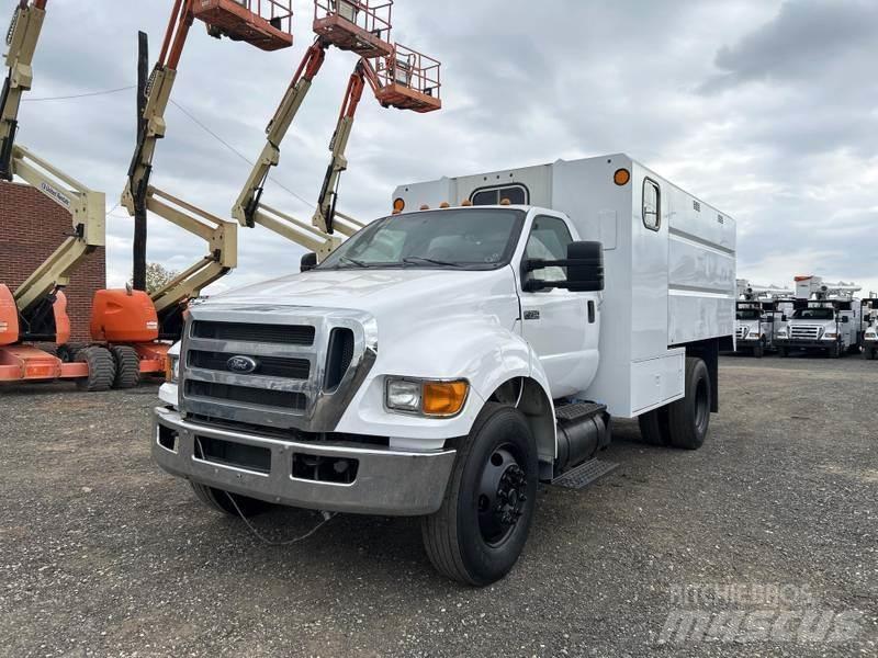 Ford F-750 Wood chip trucks
