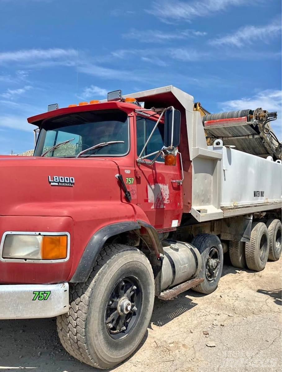 Ford L9000 Tanker trucks