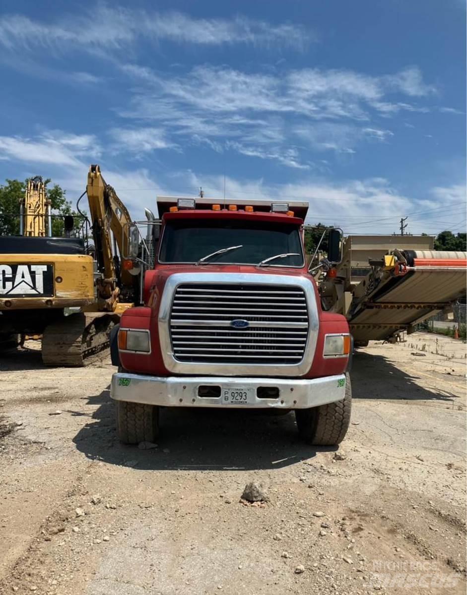 Ford L9000 Tanker trucks