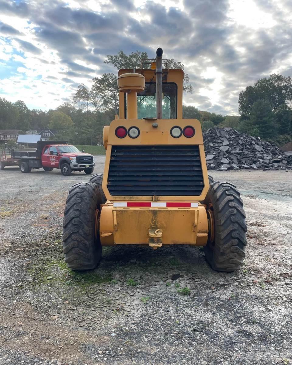 Galion 830 Graders