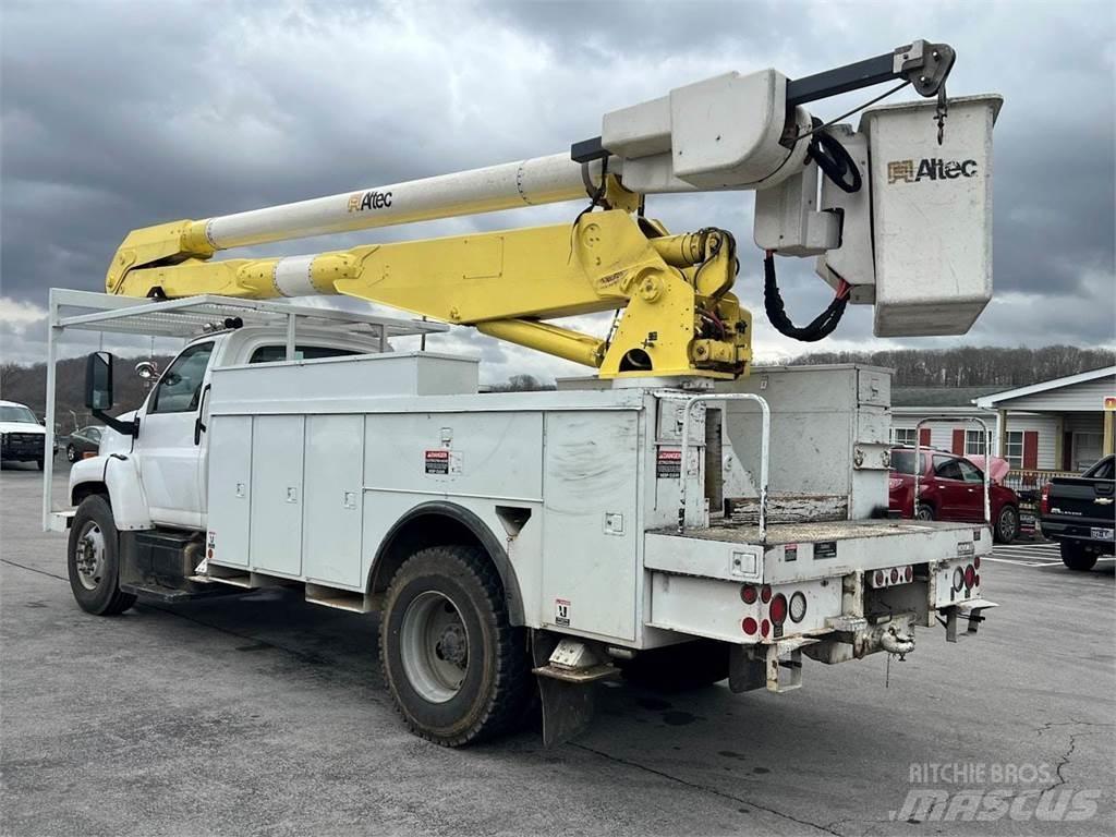 GMC 7500 Truck mounted platforms