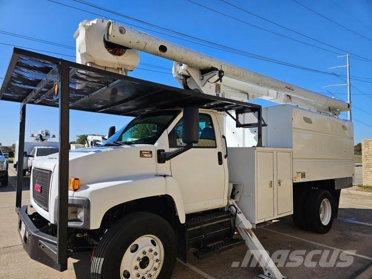 GMC C7500 Truck mounted platforms