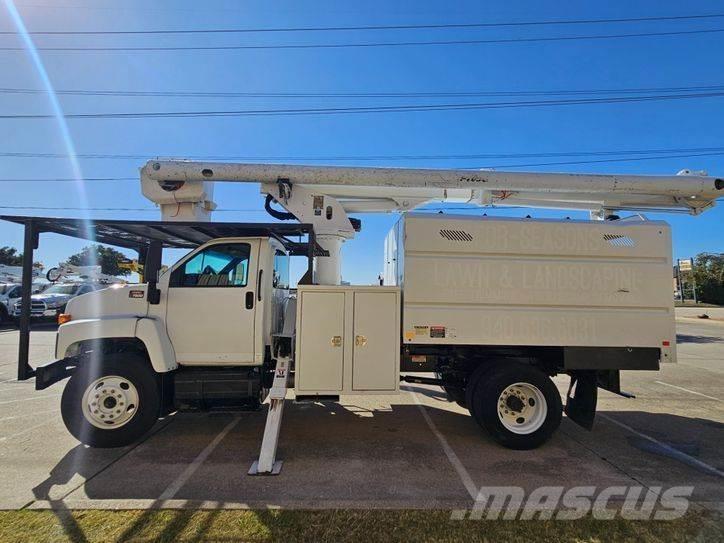 GMC C7500 Truck mounted platforms
