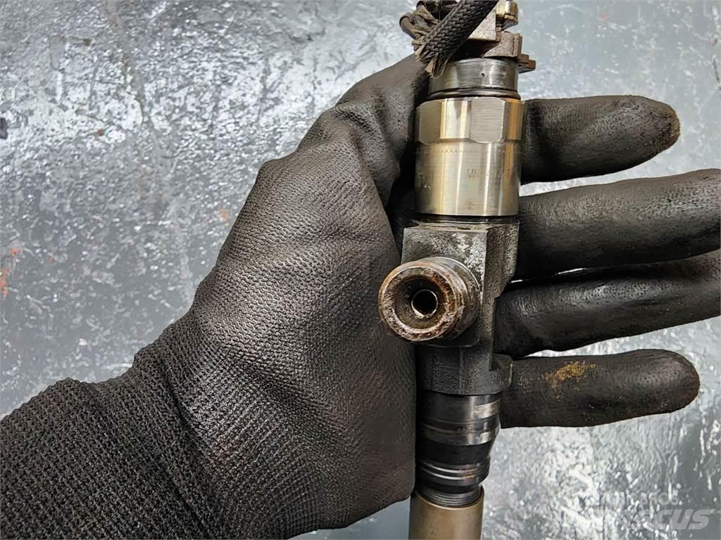 Hino  Other components