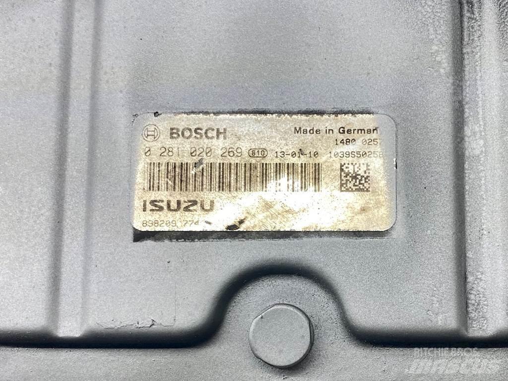 Isuzu NPR Electronics