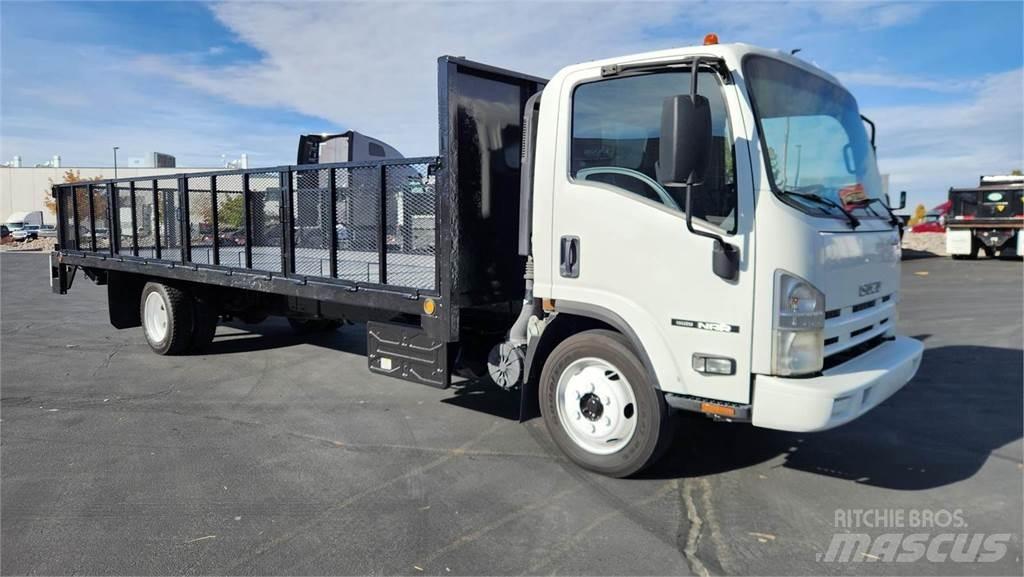 Isuzu NRR Livestock trucks
