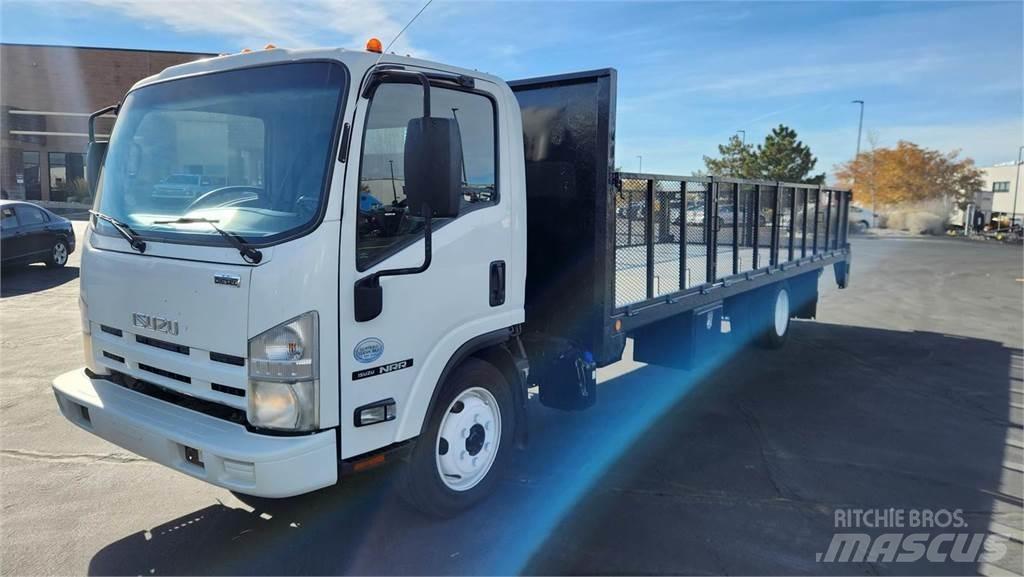 Isuzu NRR Livestock trucks