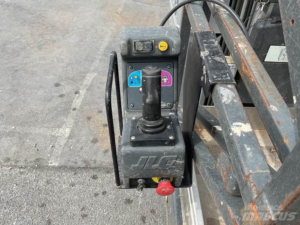 JLG 20MVL Used Personnel lifts and access elevators