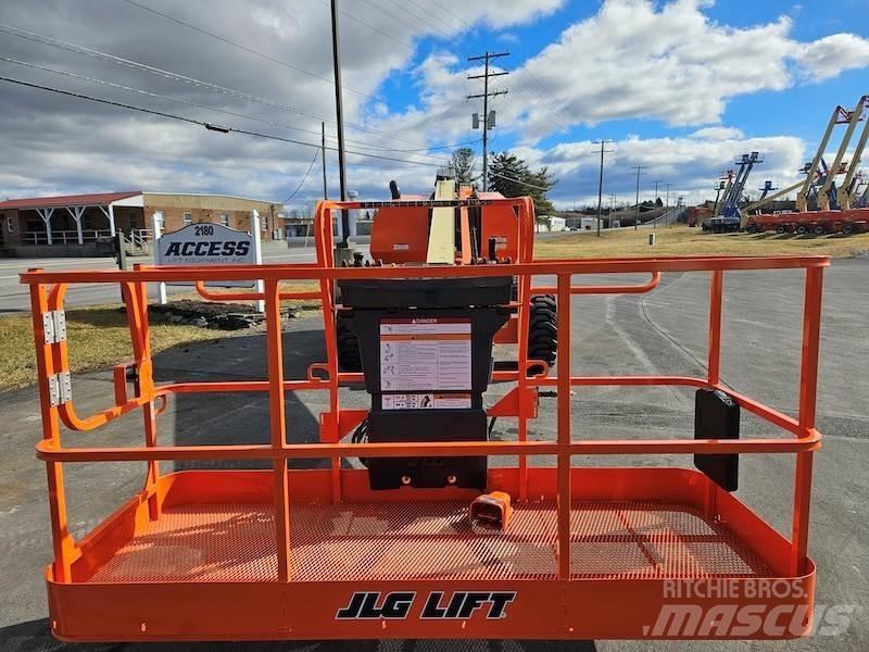 JLG 600S Telescopic boom lifts
