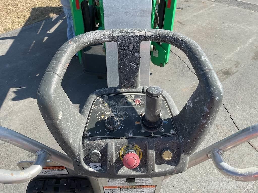 JLG T500J Trailer mounted platforms