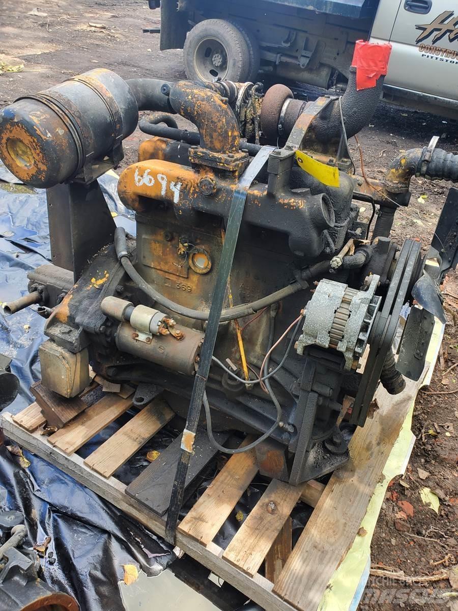 John Deere  Engines