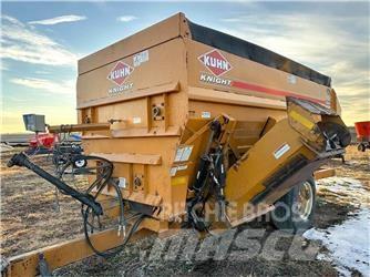 Kuhn 4142 Feed mixer