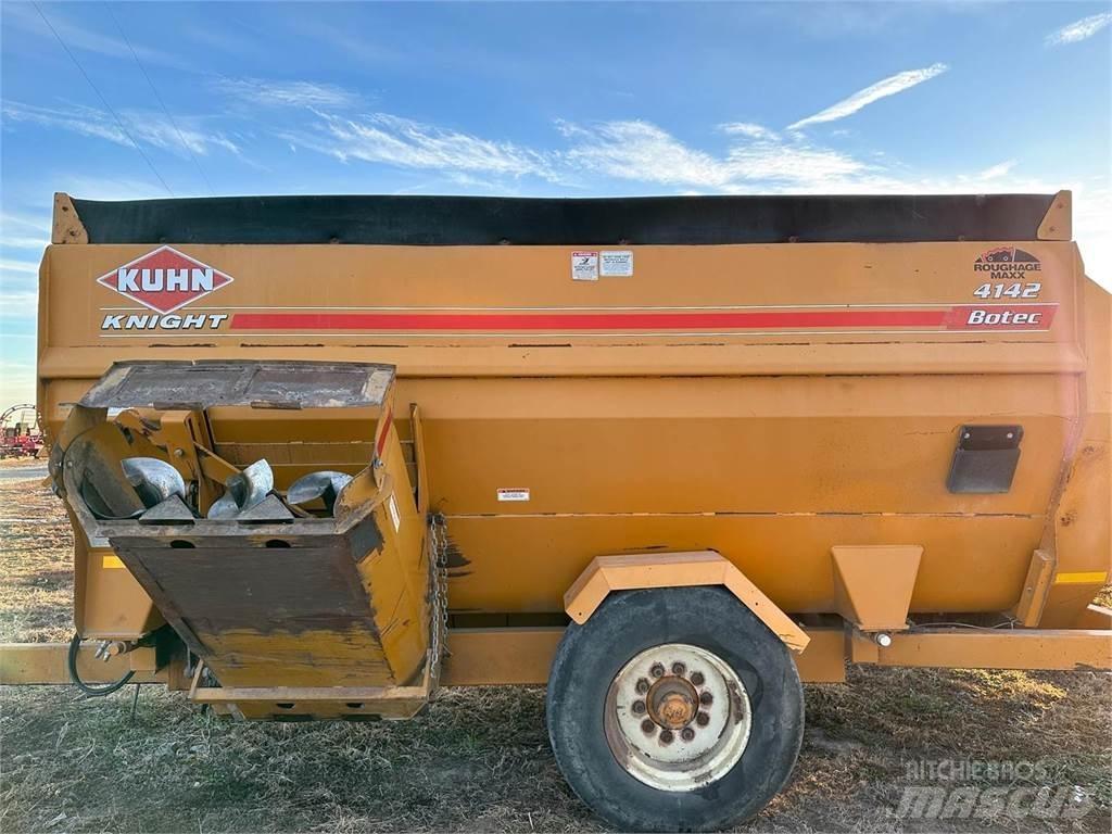 Kuhn 4142 Feed mixer