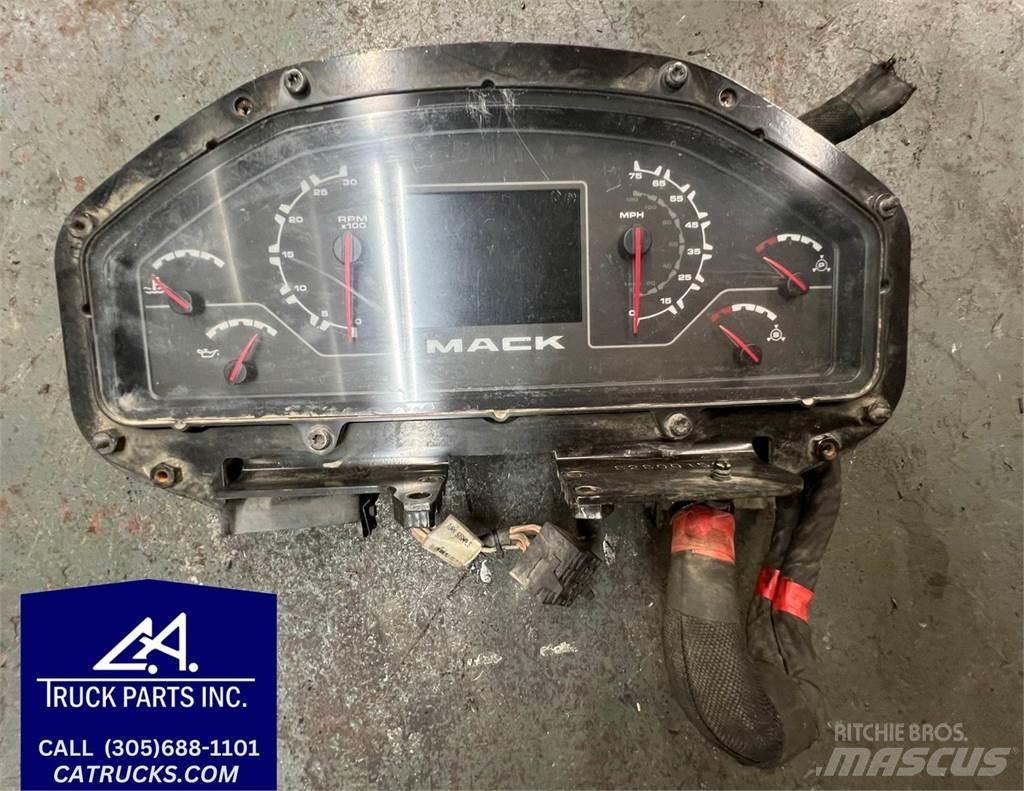 Mack LE612 Other components
