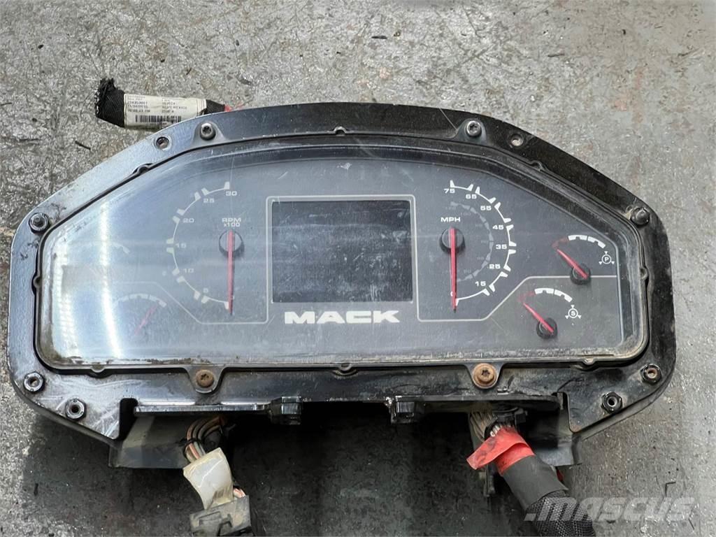 Mack LE613 Other components