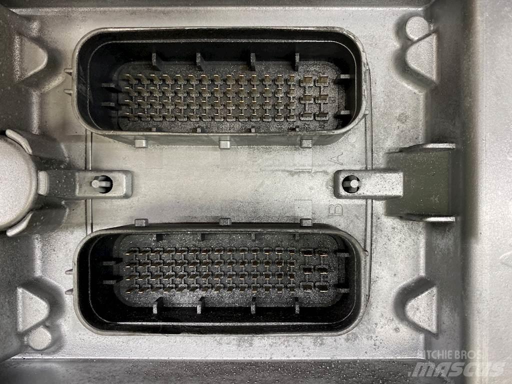 Mack MP7 Electronics