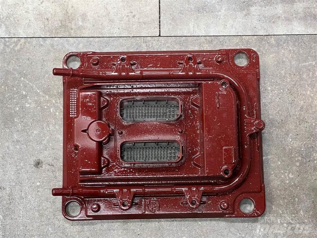 Mack MP7 Electronics