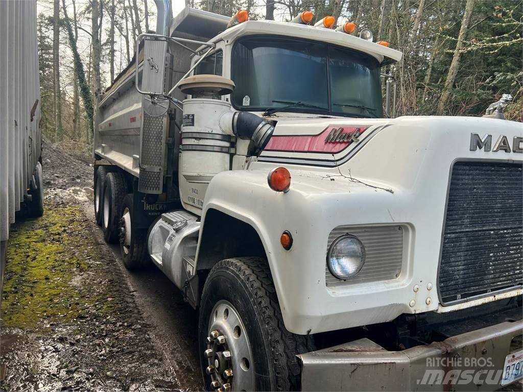 Mack RD600 Tipper trucks