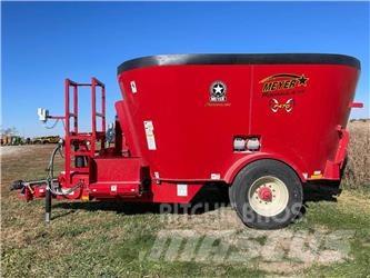 Meyer F470 Feed mixer