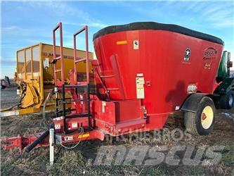 Meyer F470 Feed mixer