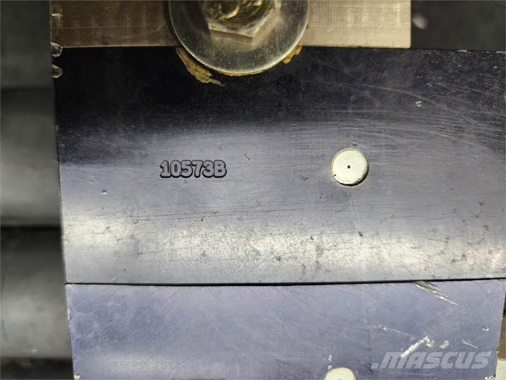  Unmarked Other components