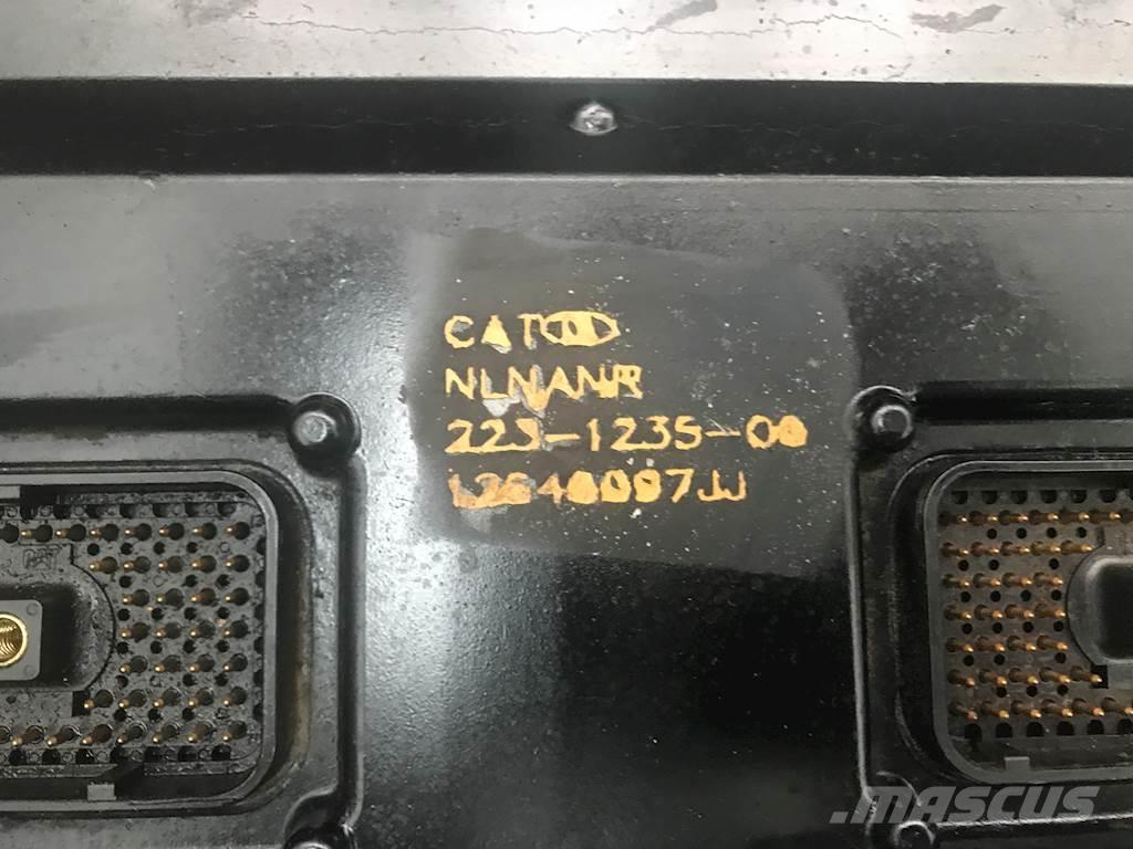  Unmarked Electronics