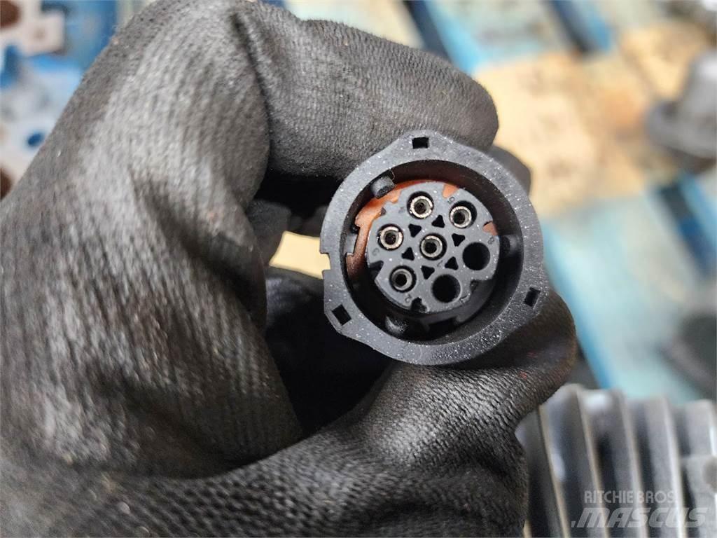 Volvo D13 Other components