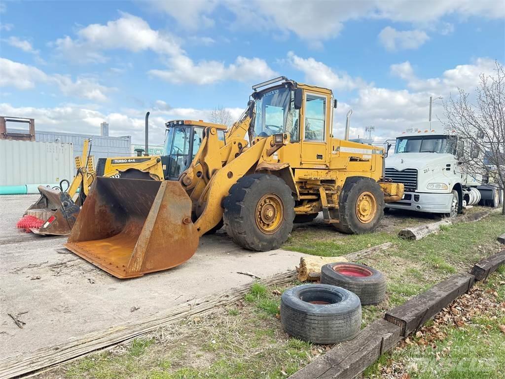Volvo L90D Wheel loaders