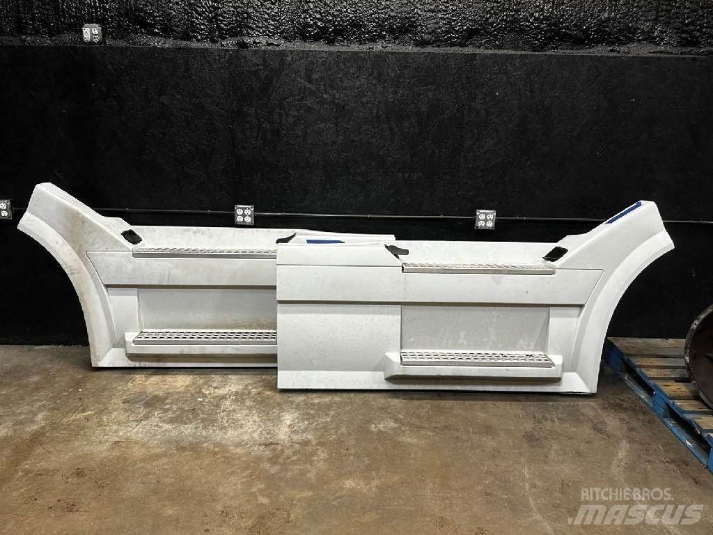 Volvo VNL Other components