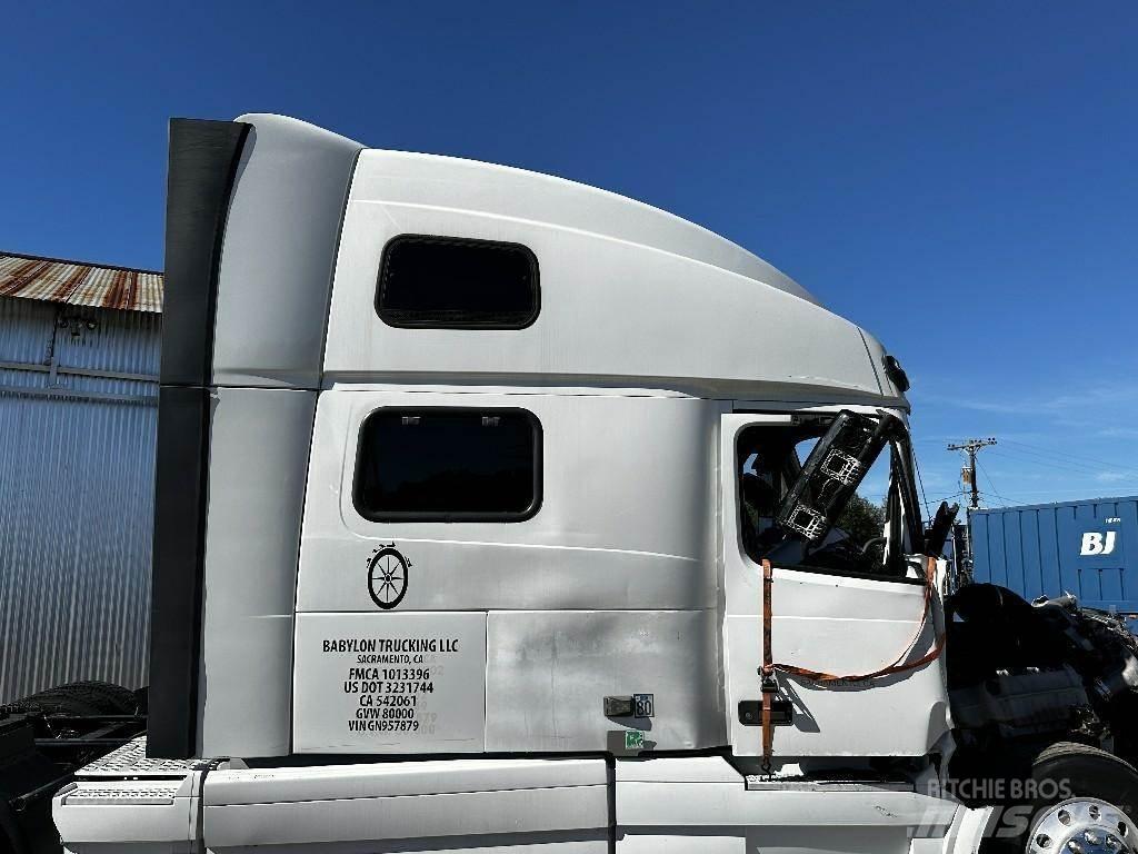 Volvo VNL Other components