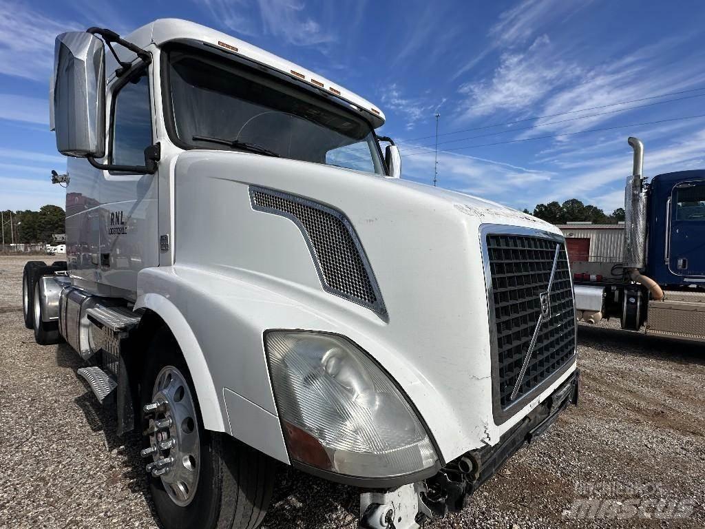 Volvo VNL Other components