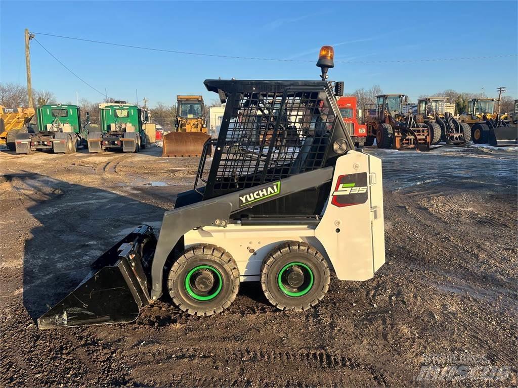 Yuchai S35 Skid steer loaders